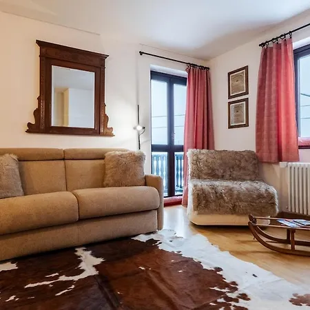 Mcx Vacation -maison Dedde, Alpine Duplex In Valtournenche, Just 3 Minutes From The Lifts And 200 M From The Town Centre Appartement *