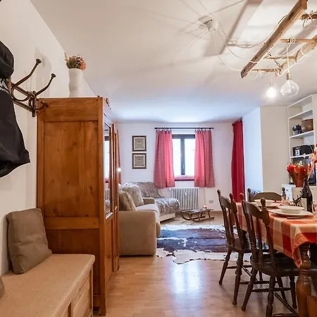 Mcx Vacation -maison Dedde, Alpine Duplex In Valtournenche, Just 3 Minutes From The Lifts And 200 M From The Town Centre Appartement *
