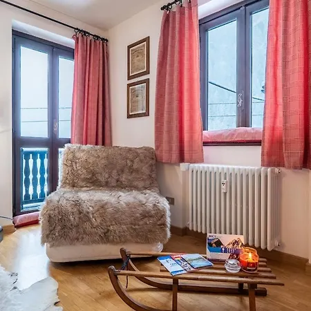Appartement Mcx Vacation -maison Dedde, Alpine Duplex In Valtournenche, Just 3 Minutes From The Lifts And 200 M From The Town Centre Valtournenche