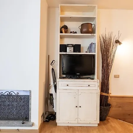 Appartement Mcx Vacation -maison Dedde, Alpine Duplex In Valtournenche, Just 3 Minutes From The Lifts And 200 M From The Town Centre *