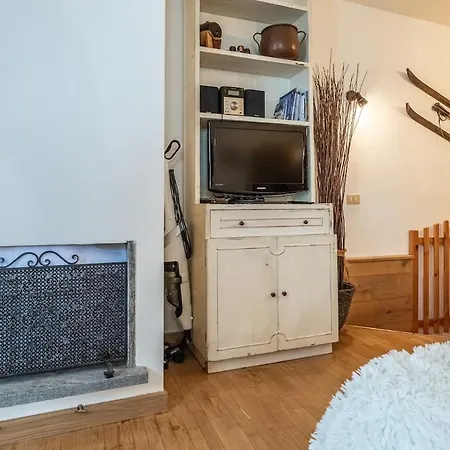 Mcx Vacation -maison Dedde, Alpine Duplex In Valtournenche, Just 3 Minutes From The Lifts And 200 M From The Town Centre