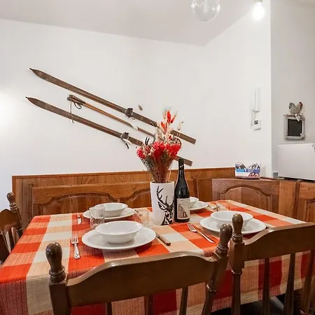Appartement Mcx Vacation -maison Dedde, Alpine Duplex In Valtournenche, Just 3 Minutes From The Lifts And 200 M From The Town Centre Valtournenche